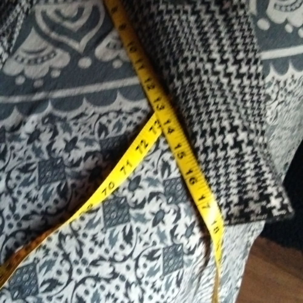 Light Wool Houndstooth Jacket - image 8